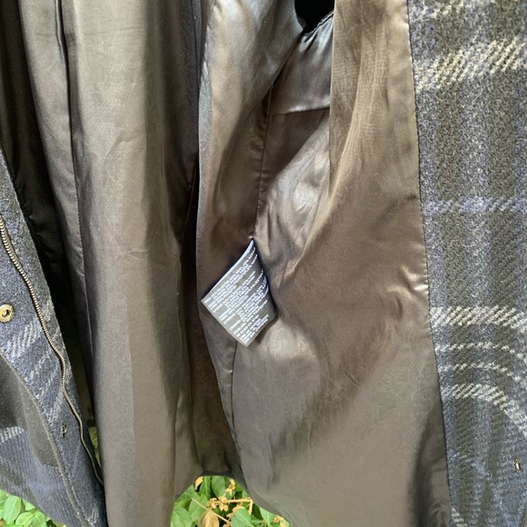 GUESS Jacket - Picture 5 of 6